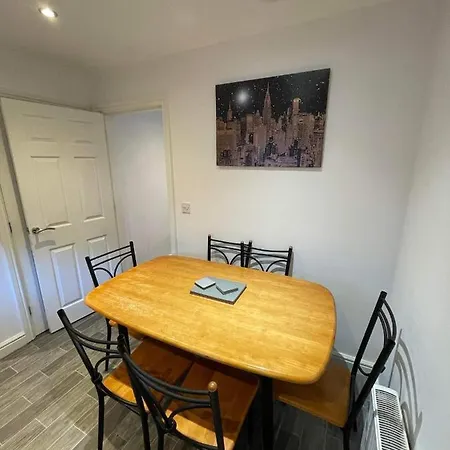 펜션 2 Laurel Court 울버스톤