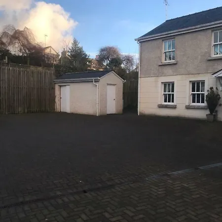 Semesterbostad 2 Laurel Court *